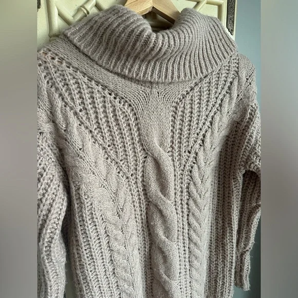 Moon & Madison Cowl Neck Cable Knit Chunky Sweater Size Small Oversized - Picture 2 of 7